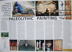 Cartaz sobre a expedição para protecção de pinturas rupestres paleolíticas na Rússia @Pilar Vicente - SPE, 2009