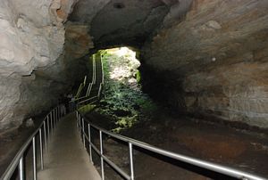 A entrada histórica da Mammoth Cave @ JACrispim CeGUL-SPE, 2009