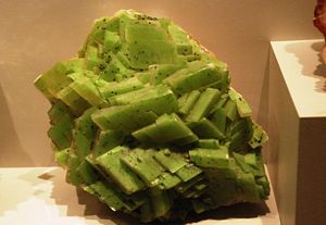 Calcite verde com inclusões de duftite, Smithsonian Museum @ JACrispim.CeGUL-SPE, 2009